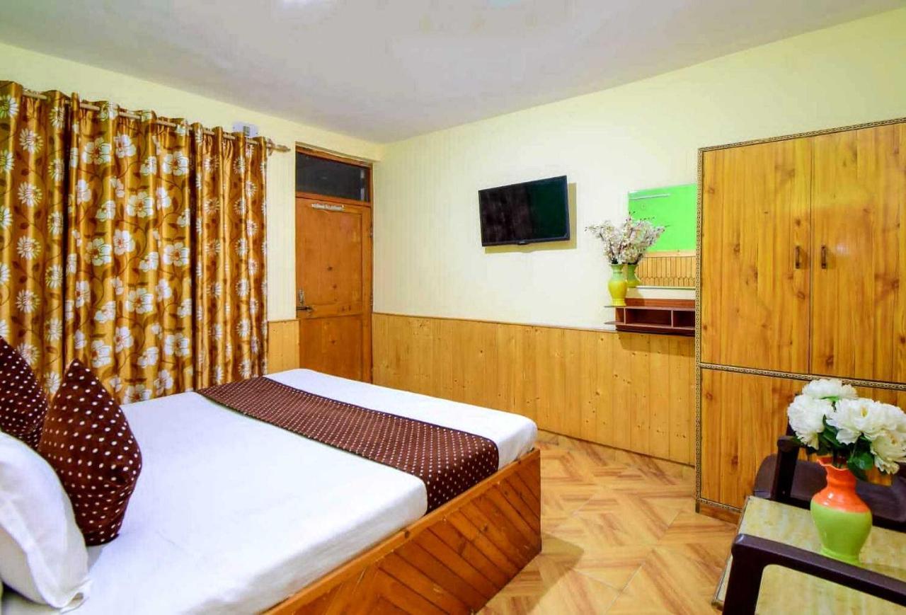 Oyo Flagship 82405 Cochin Villa Маналі Екстер'єр фото