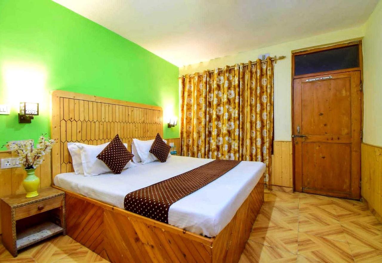Oyo Flagship 82405 Cochin Villa Маналі Екстер'єр фото